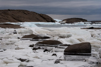 AVdP icy rocks and boulders web